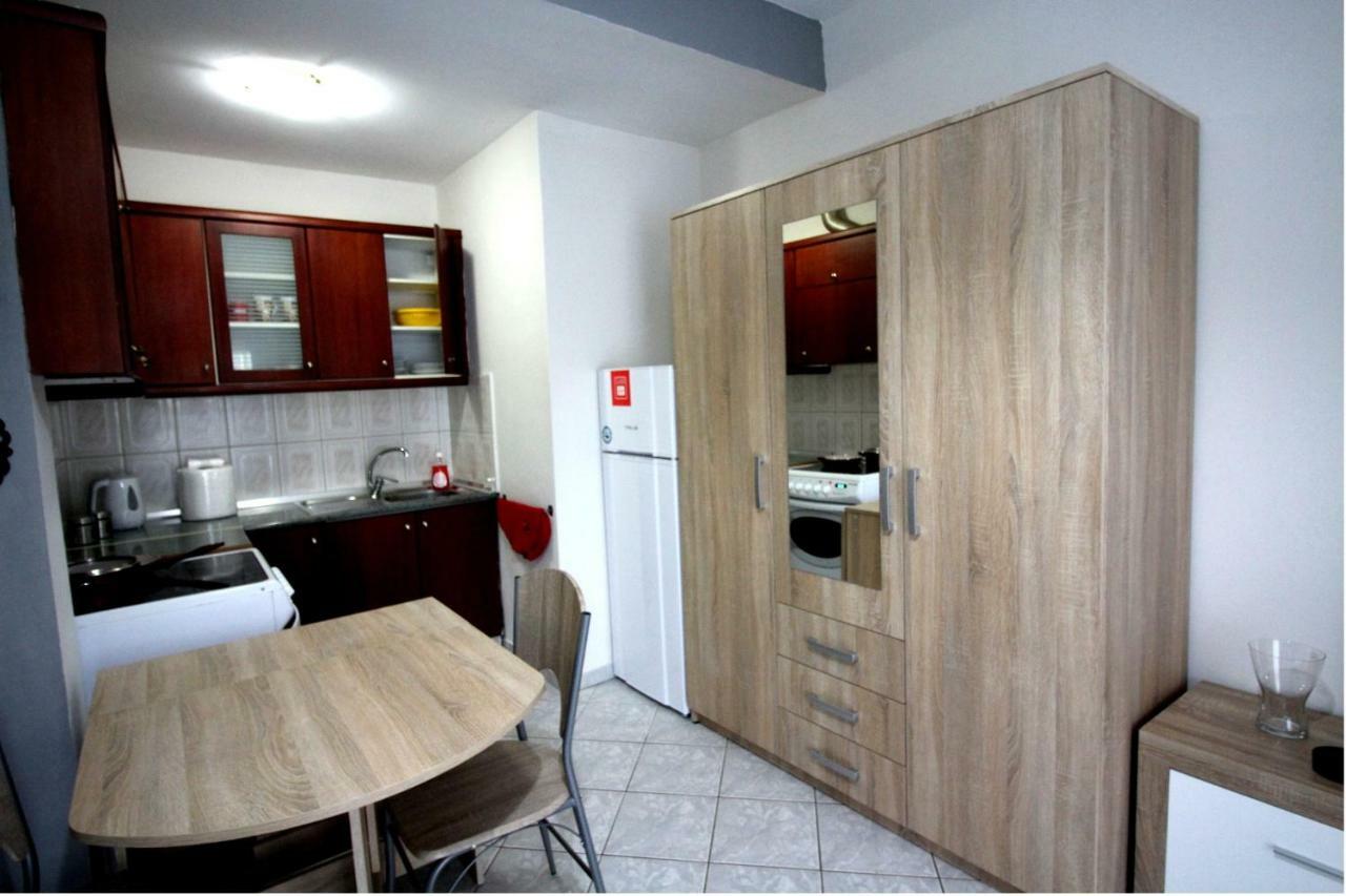 Apartamento Dimitris Flat Neo Epivates Exterior foto